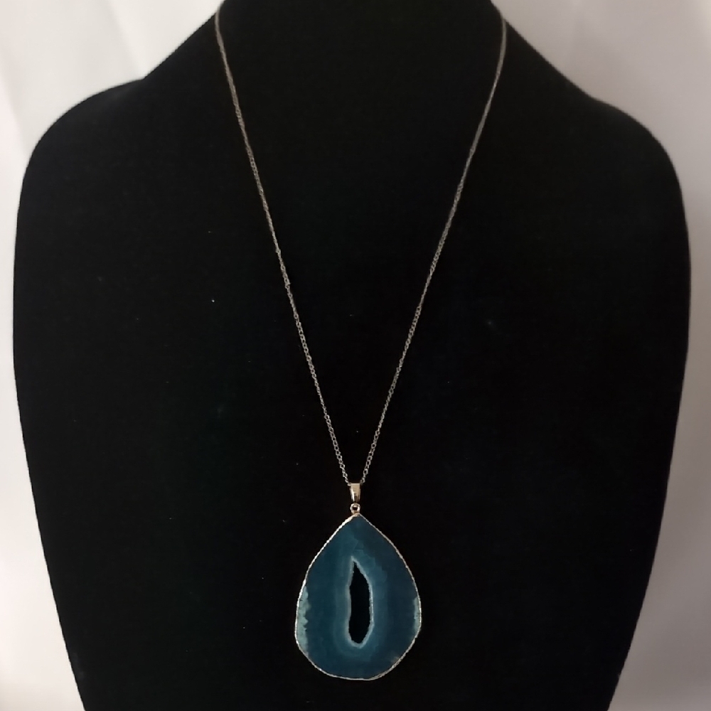 Blue Agate Slice Necklace
